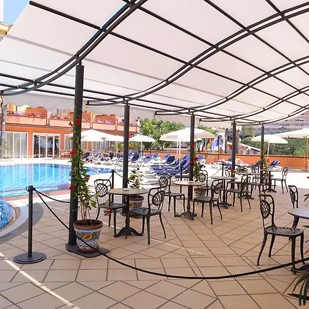 Art Diamond Naxos Taormina Otel 4*