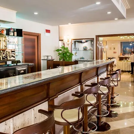 Art Diamond Naxos Taormina 4* Джардини-Наксос