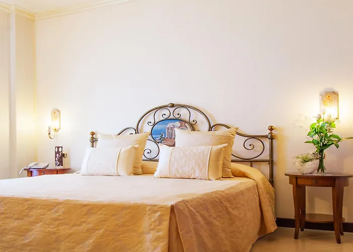 Art Diamond Naxos Taormina