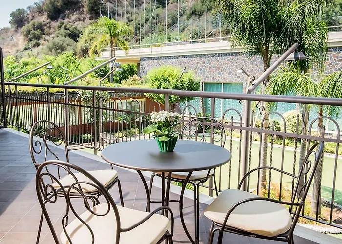 מלון Art Diamond Naxos Taormina 4*