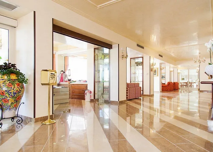 Art Diamond Naxos Taormina 4*