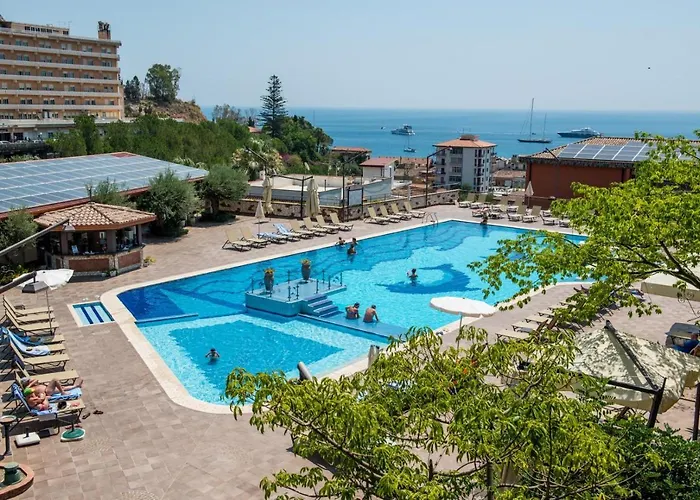 Art Diamond Naxos Taormina גיארדיני נאקסוס