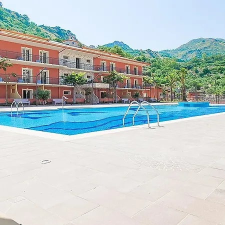 Hotel Art Diamond Naxos Taormina 4*